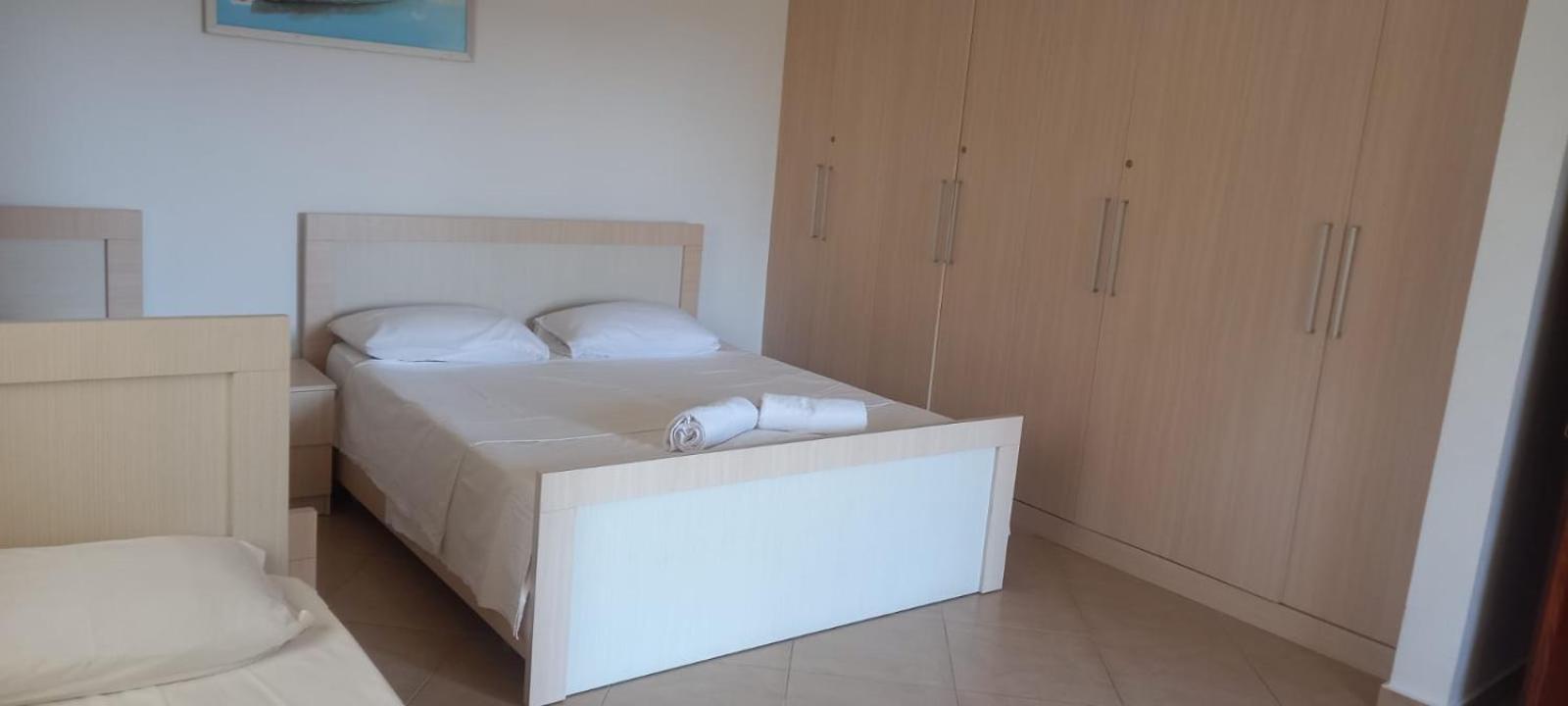 Himara Apartments Exterior photo
