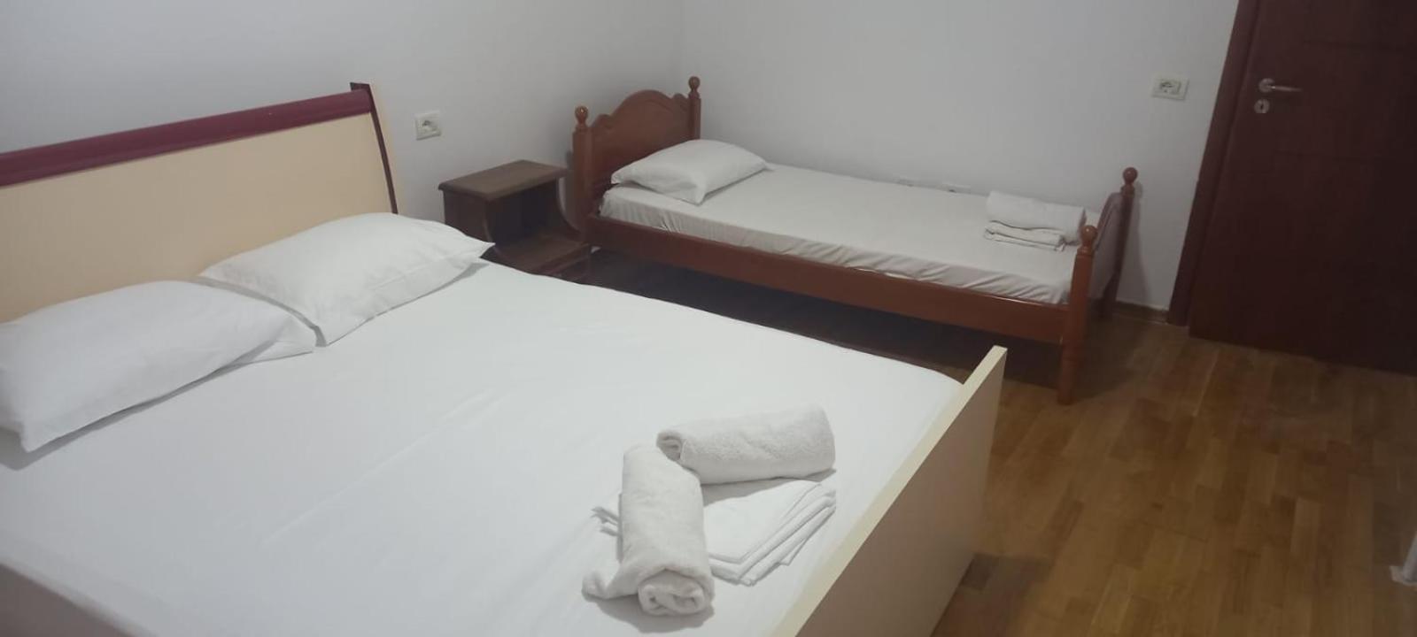 Himara Apartments Room photo