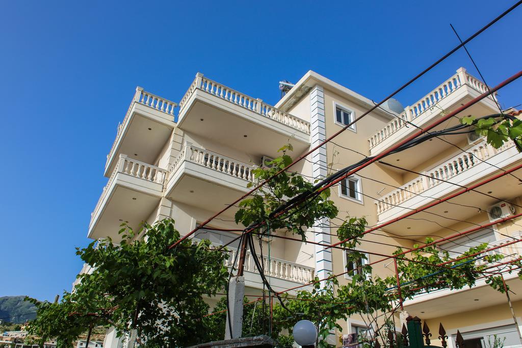Himara Apartments Exterior photo